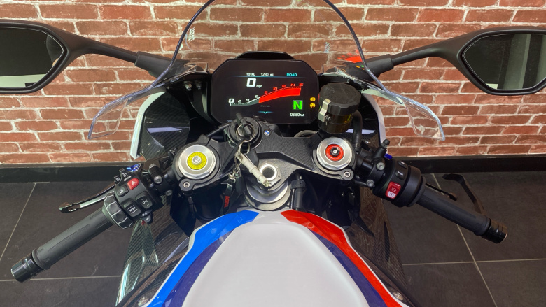 BMW M1000 RR